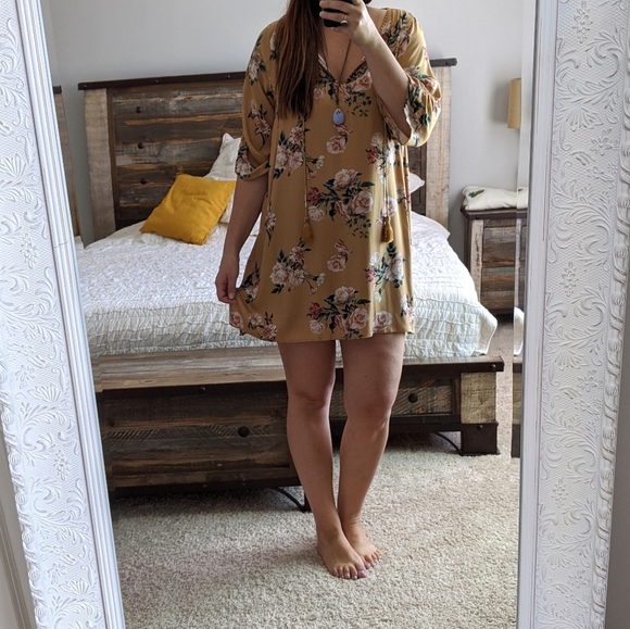 🆕🌿SUNDANCE FLORAL DRESS🌿 - Picture 4 of 15